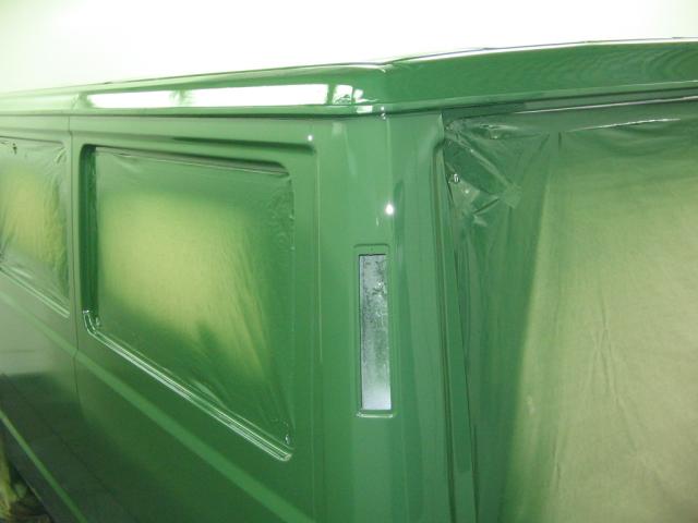 mb100- box green