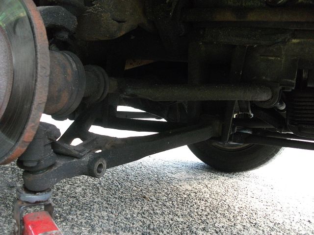Rost entfernt und alles mit Ching Alvite überstrichen (Rostschutz)